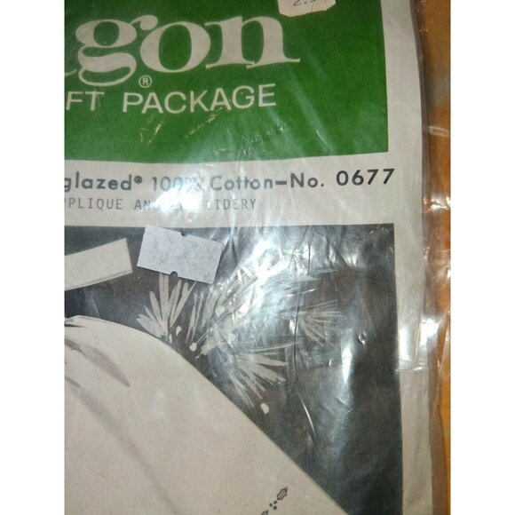 Paragon Needlecraft "Poinsettia" Hostess Apron Kit 100% Cotton Pre-Cut Stamped A - Picture 7 of 11